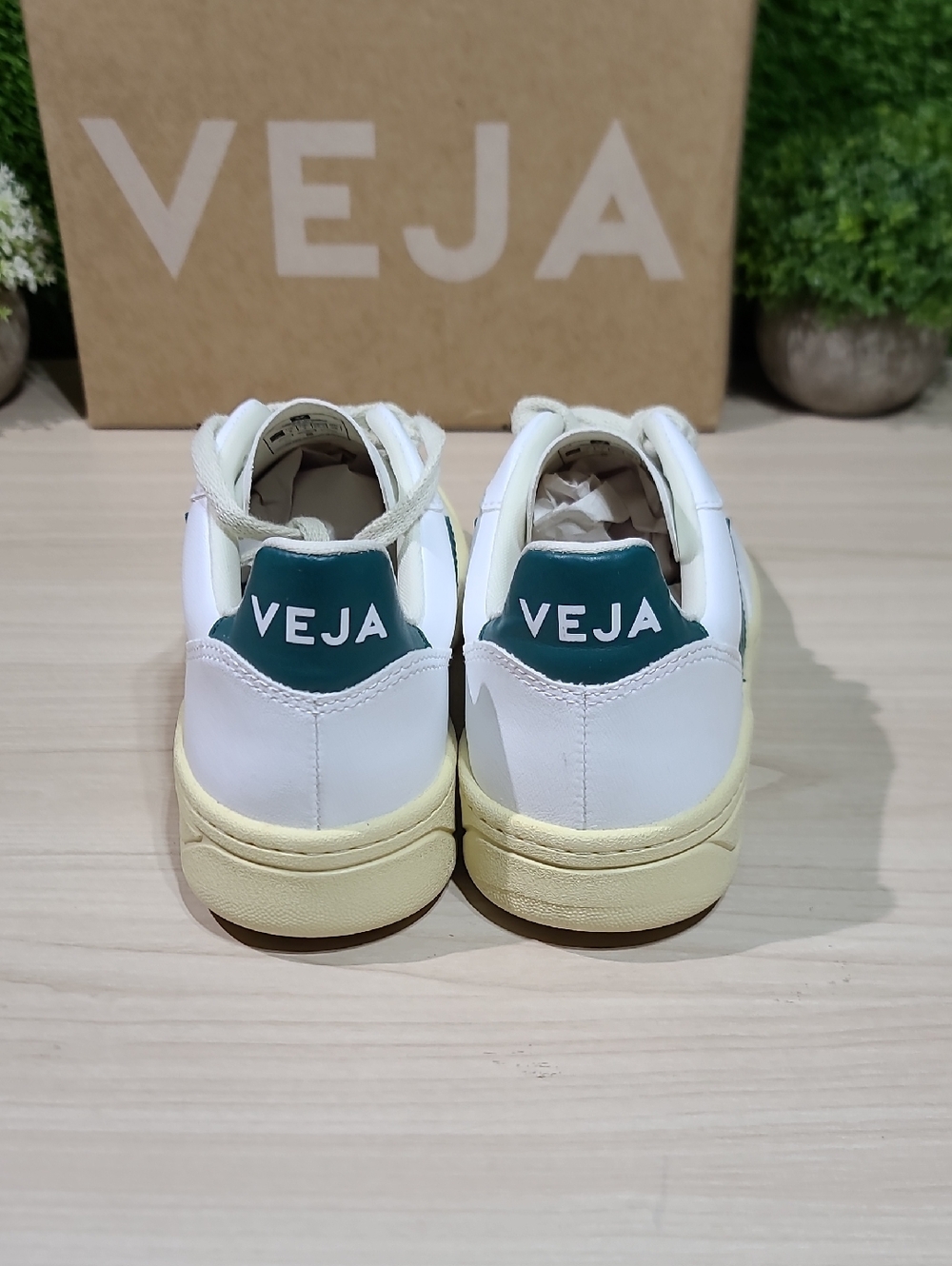 Veja V-10 CWL Sneakers White/Brittany - US Women's 9 New - Picture 3 of 9